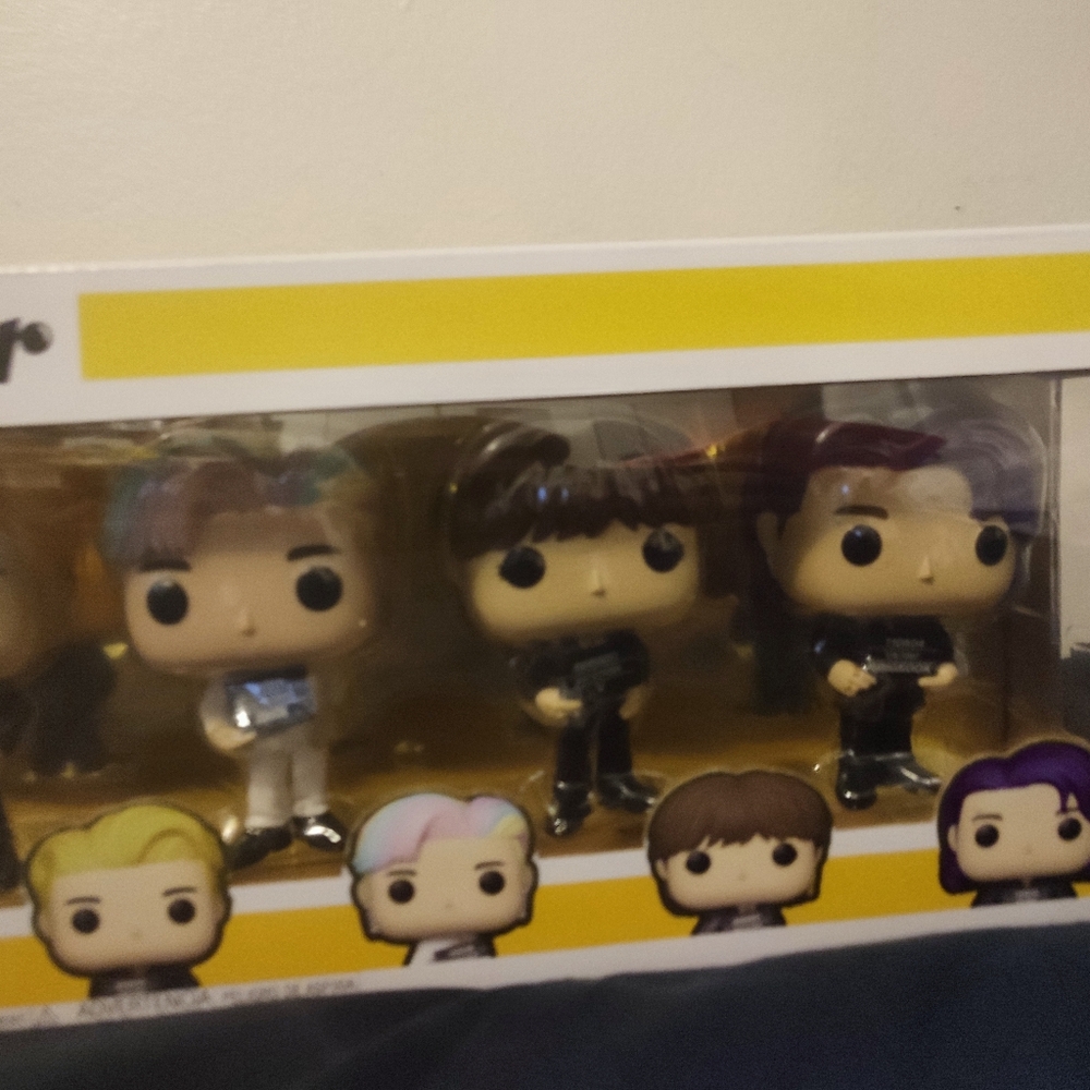 BTS Funko POP! Butter 7- pack Exclusive Figure. - Picture 4 of 13